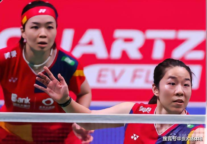 扒开老师湿漉漉的黑森林