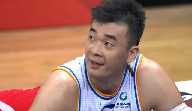 双腿绑在调教台上调教h