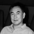 尿憋得扭来扭去